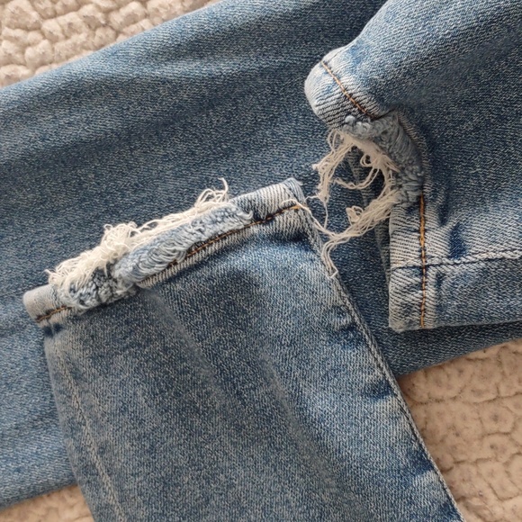 Agolde Size 26 Sophie Distressed Hem Blue Jeans - Picture 12 of 15